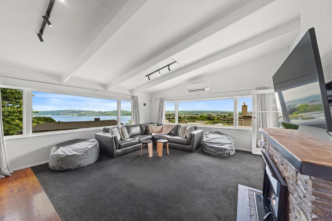 Hilltop House - Lago Taupo Exterior foto